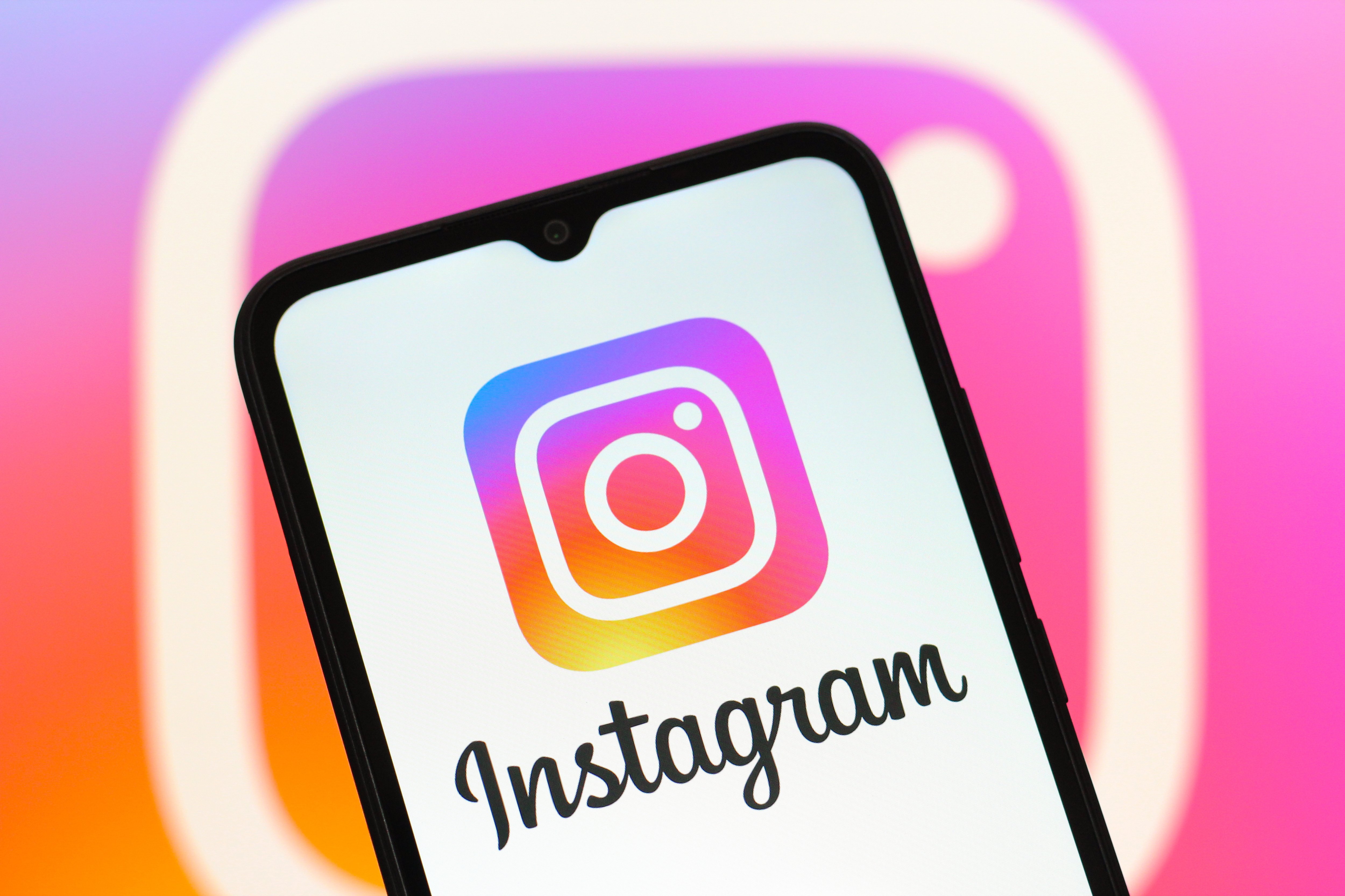 Instagram status updates won't refresh